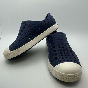 11C Native Jefferson Slip-On Shoes in Navy and White
